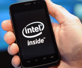 Intel’den bir Windows Phone daha geliyor